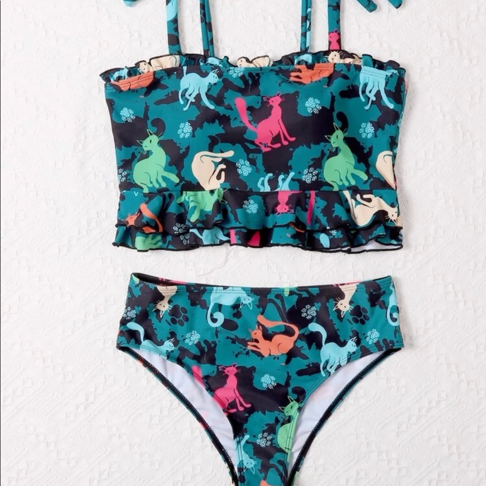Bikini - Picture 5 of 5